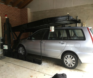 Scissor Hoist